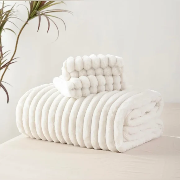 Full Size - 3 Piece Fluffy Duvet Cover Set - Cover & 2 Pillow Cases - Picture 7 of 14